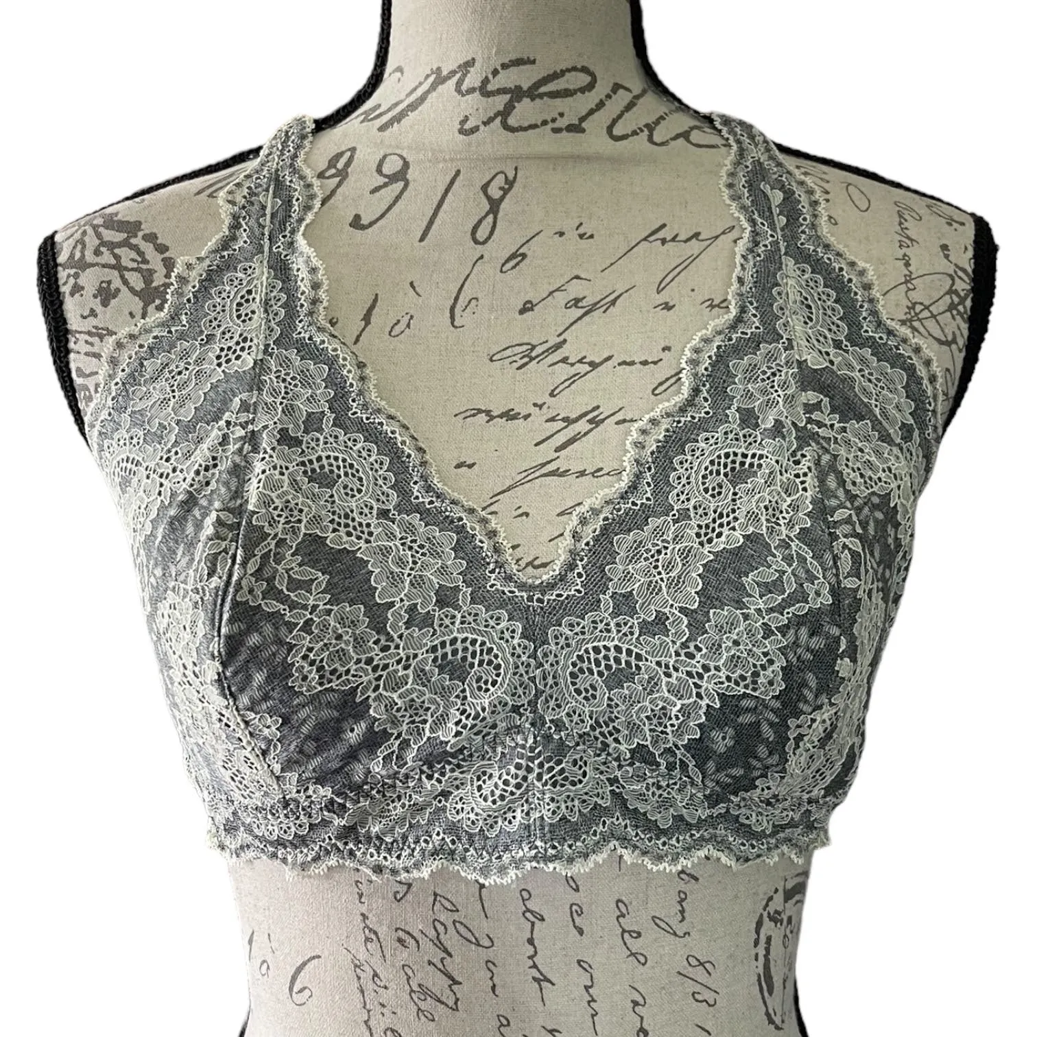 Felina Gray Off White Lace Bralette Size X-Large NWOT
